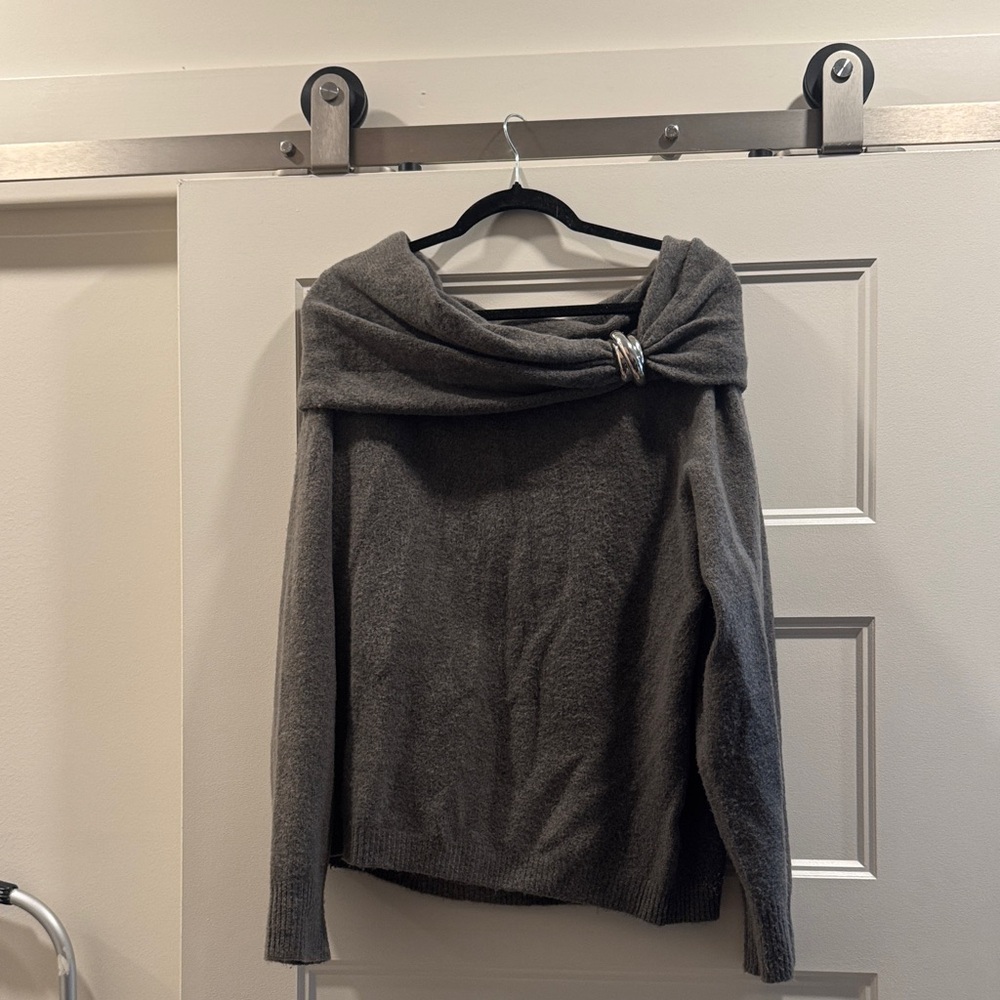 Zara Gray Off-the-Shoulder Sweater with Silver Ring